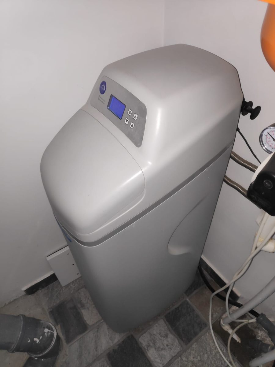 Cabinet Geyser 25l dedurizator cabinet 25 litri